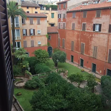 Roberta Fontana Di Trevi Apartment